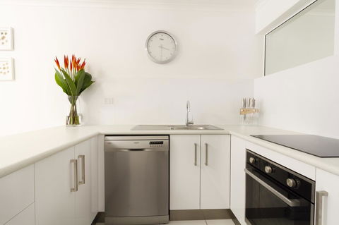 The White House Port Douglas - Accommodation 4U 10