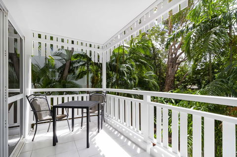 The White House Port Douglas - Accommodation 4U 25