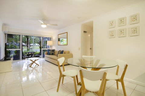 The White House Port Douglas - Accommodation 4U 14