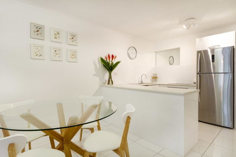 The White House Port Douglas - Accommodation 4U 12