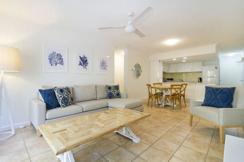 The White House Port Douglas - Accommodation 4U 28