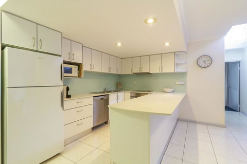 The White House Port Douglas - Accommodation 4U 22