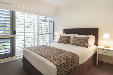 The White House Port Douglas - Accommodation 4U 6