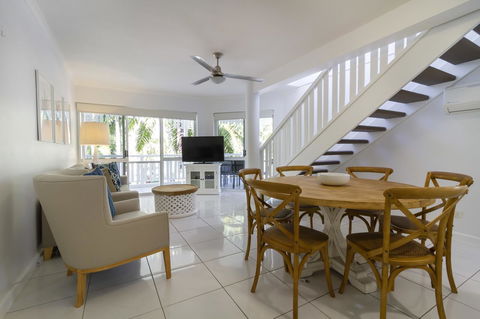 The White House Port Douglas - Accommodation 4U 7
