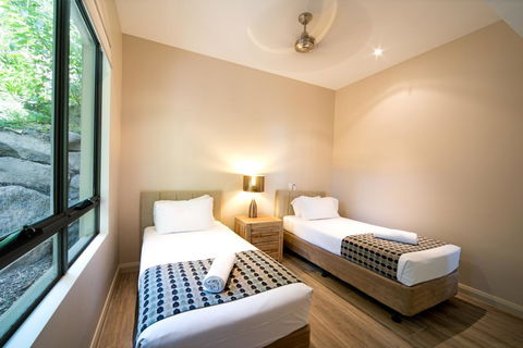 Whitsunday Reflections - Accommodation 4U 5
