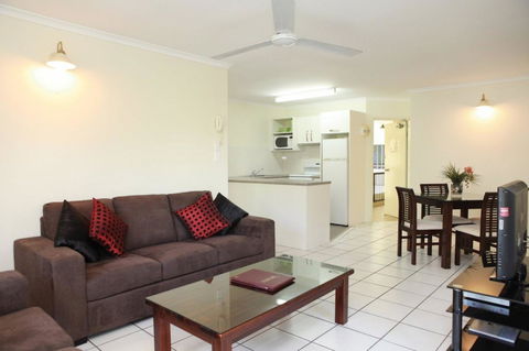 The Port Douglas Queenslander - Accommodation 4U 32