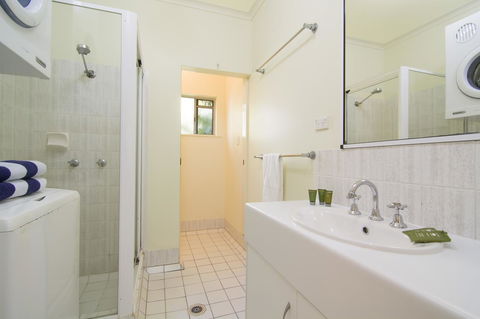 The Port Douglas Queenslander - Accommodation 4U 12