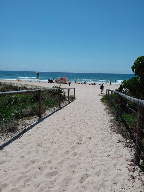 Surfers Chalet - Accommodation 4U 5