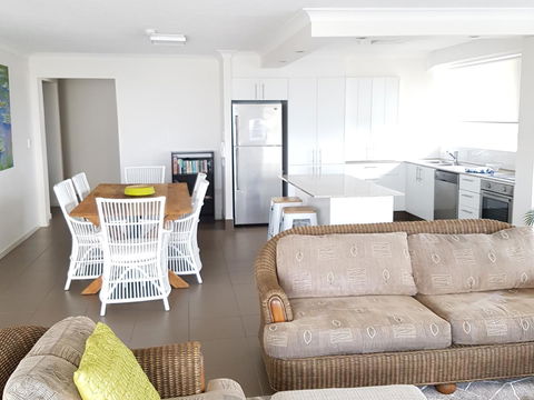 Surfers Chalet - Accommodation 4U 33