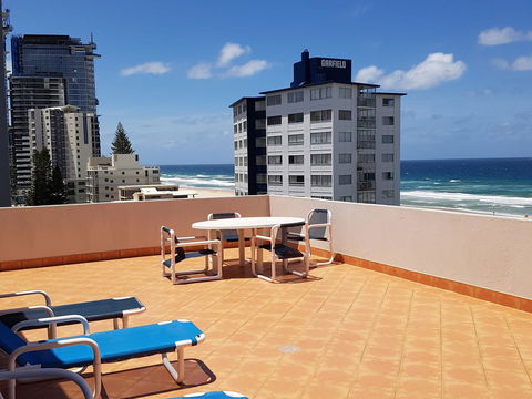 Surfers Chalet - Accommodation 4U 36