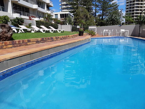 Surfers Chalet - Accommodation 4U 7
