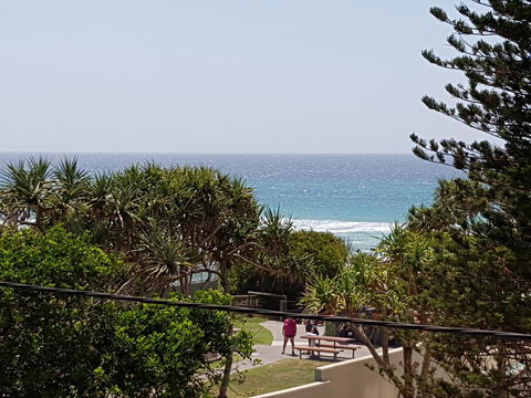 Surfers Chalet - Accommodation 4U 28