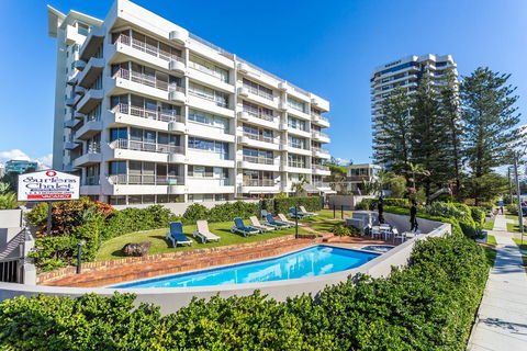 Surfers Chalet - Accommodation 4U 0