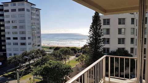 Surfers Chalet - Accommodation 4U 15