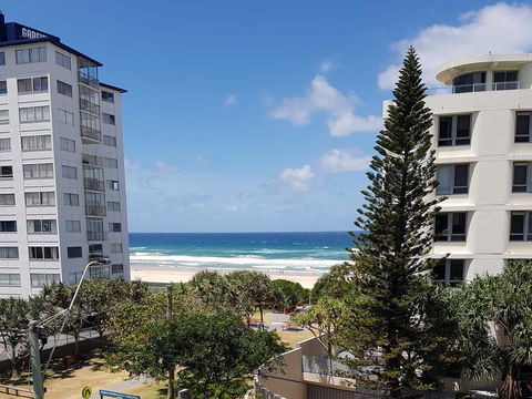 Surfers Chalet - Accommodation 4U 29