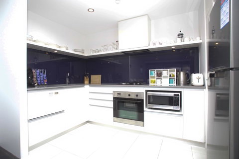 Circle Luxury Holidays - Accommodation 4U 8