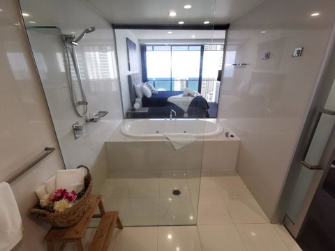 Circle Luxury Holidays - Accommodation 4U 11