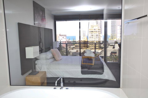 Circle Luxury Holidays - Accommodation 4U 5