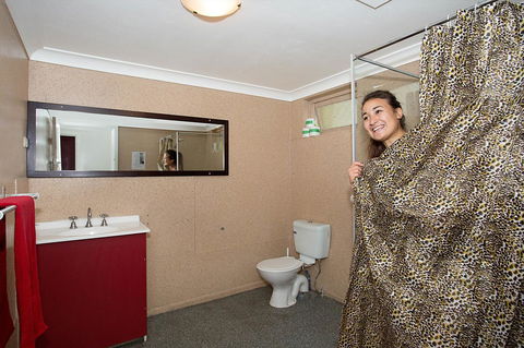 Backpackers In Paradise 18-35 Hostel - Accommodation 4U 7