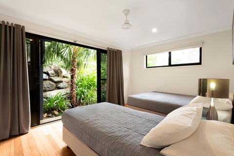 Shorelines - Accommodation 4U 9