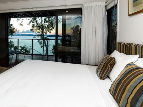 Shorelines - Accommodation 4U 30
