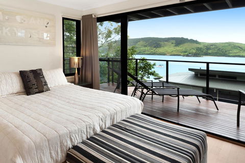 Shorelines - Accommodation 4U 5