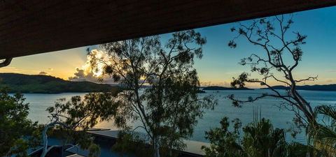 Shorelines - Accommodation 4U 34