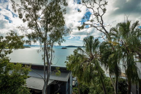 Shorelines - Accommodation 4U 37