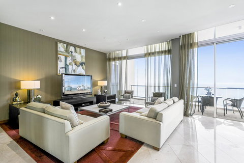 Mantra Towers Of Chevron - Accommodation 4U 9