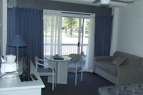 Dalby Manor Motor Inn - Accommodation 4U 37