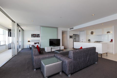 Q1 Resort & Spa - Official - Accommodation 4U 38