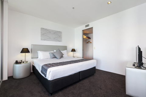 Q1 Resort & Spa - Official - Accommodation 4U 33