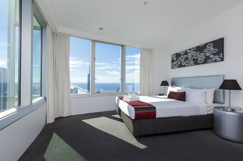 Q1 Resort & Spa - Official - Accommodation 4U 25