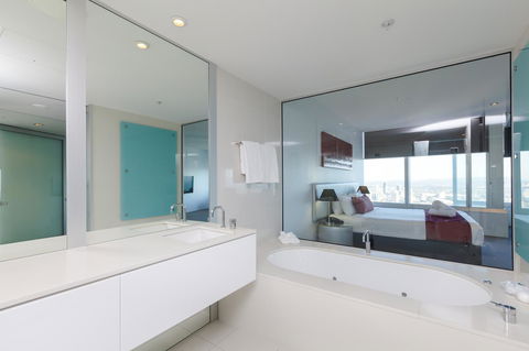 Q1 Resort & Spa - Official - Accommodation 4U 39