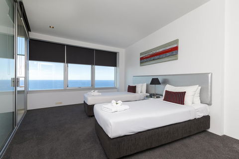 Q1 Resort & Spa - Official - Accommodation 4U 8