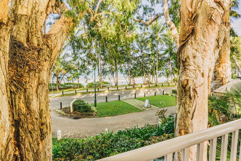 The Reef House Adults Retreat - Enjoy 28 Complimentary Inclusions - Accommodation 4U 37