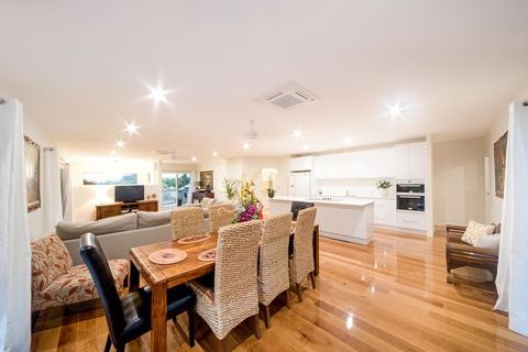 Whitsunday Luxury Homes - Accommodation 4U 4