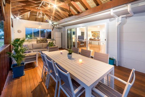 Whitsunday Luxury Homes - Accommodation 4U 1