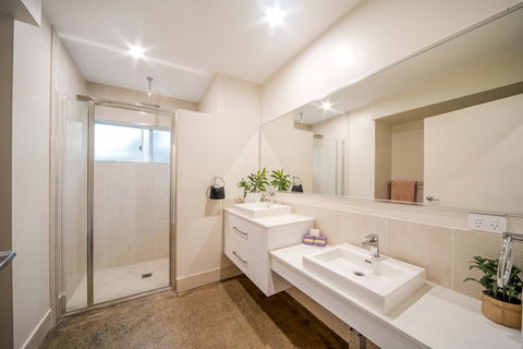 Whitsunday Luxury Homes - Accommodation 4U 33