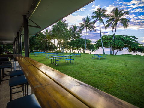 King Reef Resort - Accommodation 4U 8