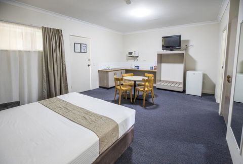 Emerald Maraboon Motor Inn - Accommodation 4U 28