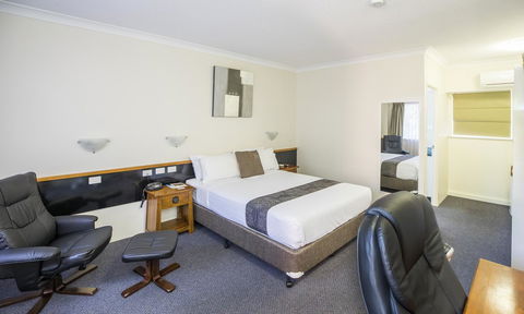 Emerald Maraboon Motor Inn - Accommodation 4U 23