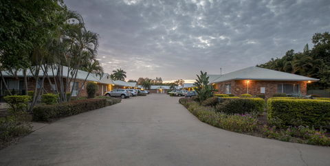 Emerald Maraboon Motor Inn - Accommodation 4U 8