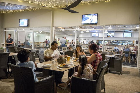 Emerald Maraboon Motor Inn - Accommodation 4U 18