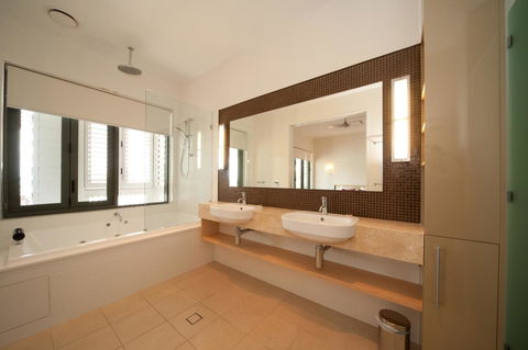 The Boathouse Apartments - Accommodation 4U 16