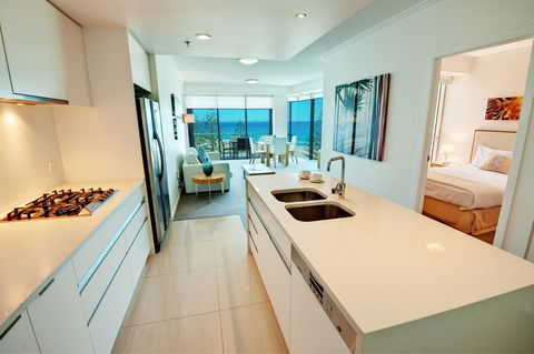 Reflections Tower Two - Accommodation 4U 15