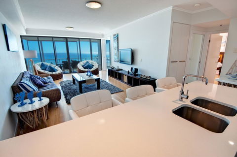Reflections Tower Two - Accommodation 4U 18