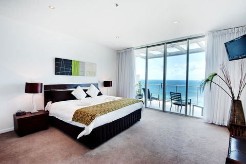 Reflections Tower Two - Accommodation 4U 30