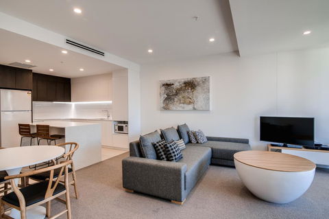 Iconic Kirra Beach Resort - Accommodation 4U 4