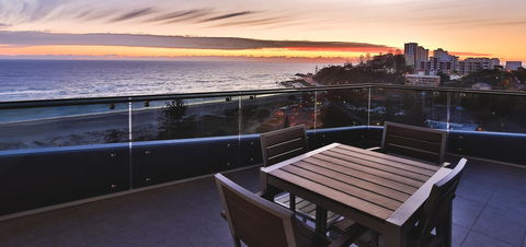 Iconic Kirra Beach Resort - Accommodation 4U 43
